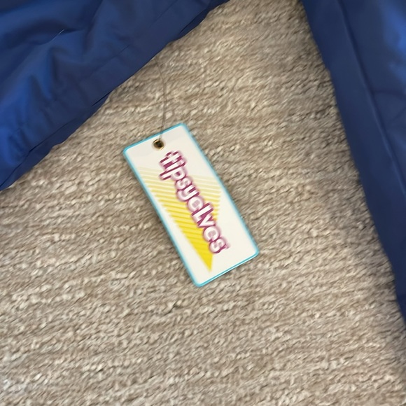 Tipsy elves XXL men’s snowsuit - Picture 5 of 7